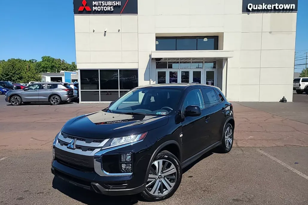 2024 Mitsubishi Outlander Sport ES photo 1