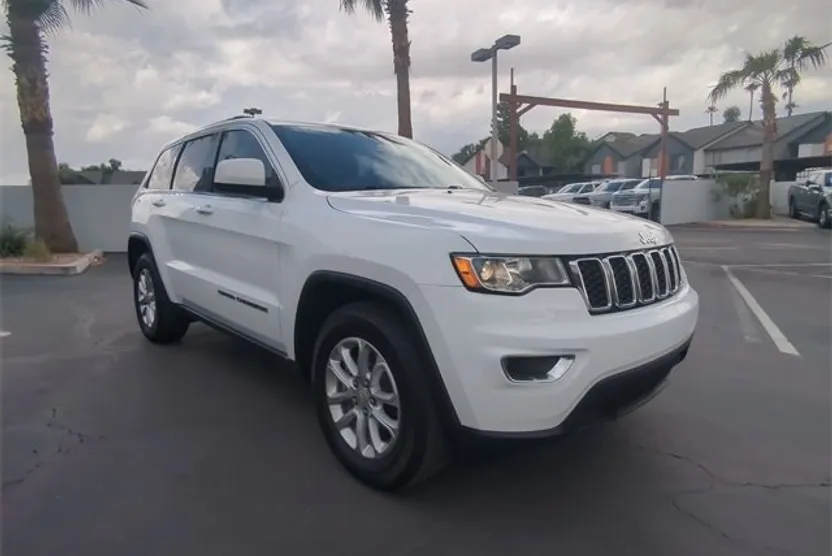 2021 Jeep Grand Cherokee Laredo E photo 1