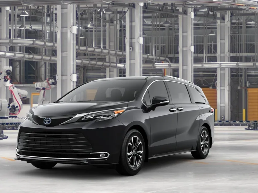 2025 Toyota Sienna Platinum photo 1