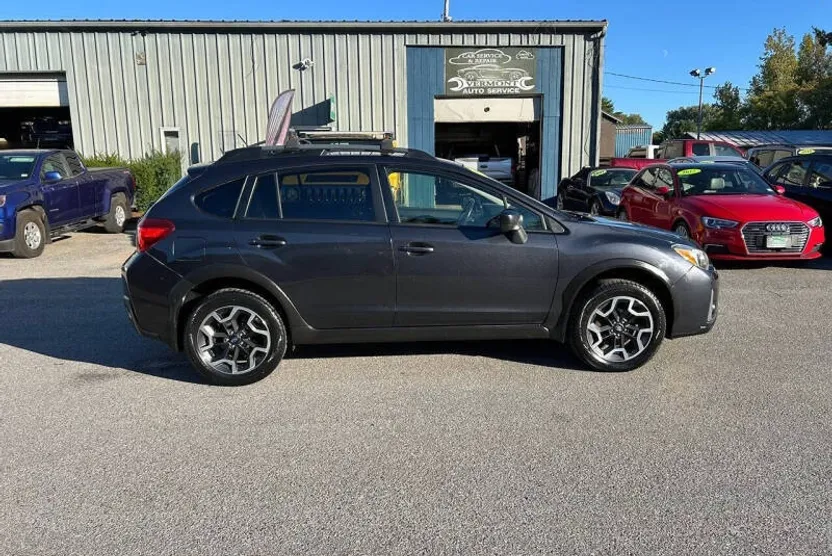 2017 Subaru Crosstrek 2.0i Premium photo 1