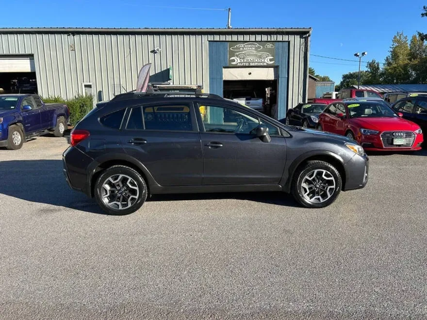 2017 Subaru Crosstrek 2.0i Premium photo 1
