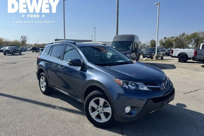 2014 Toyota RAV4 XLE photo 1