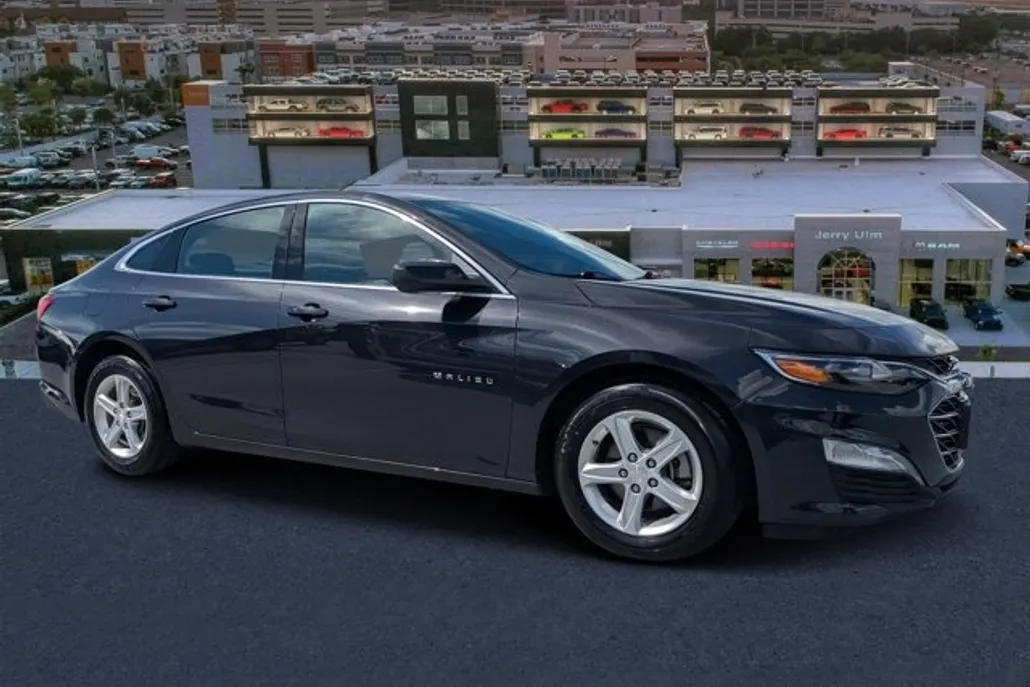 2023 Chevrolet Malibu 1LT photo 1
