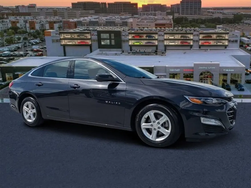 2023 Chevrolet Malibu 1LT photo 1