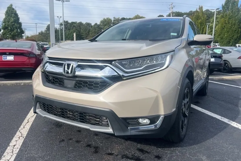 2019 Honda CR-V Touring photo 1