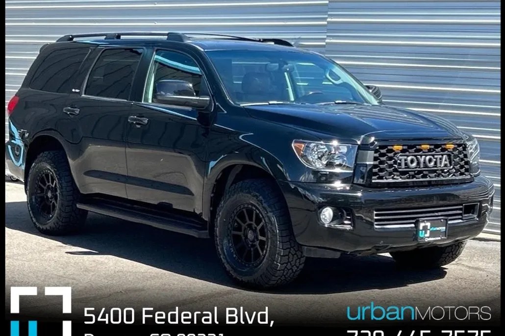 2012 Toyota Sequoia Platinum photo 1