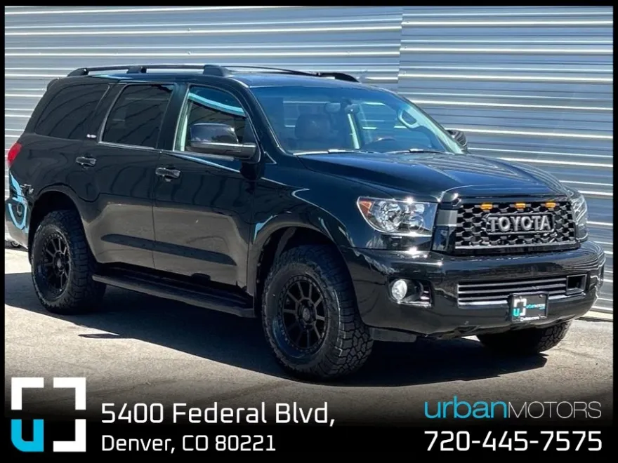 2012 Toyota Sequoia Platinum photo 1
