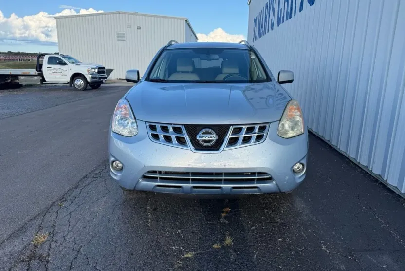 2013 Nissan Rogue SL photo 1