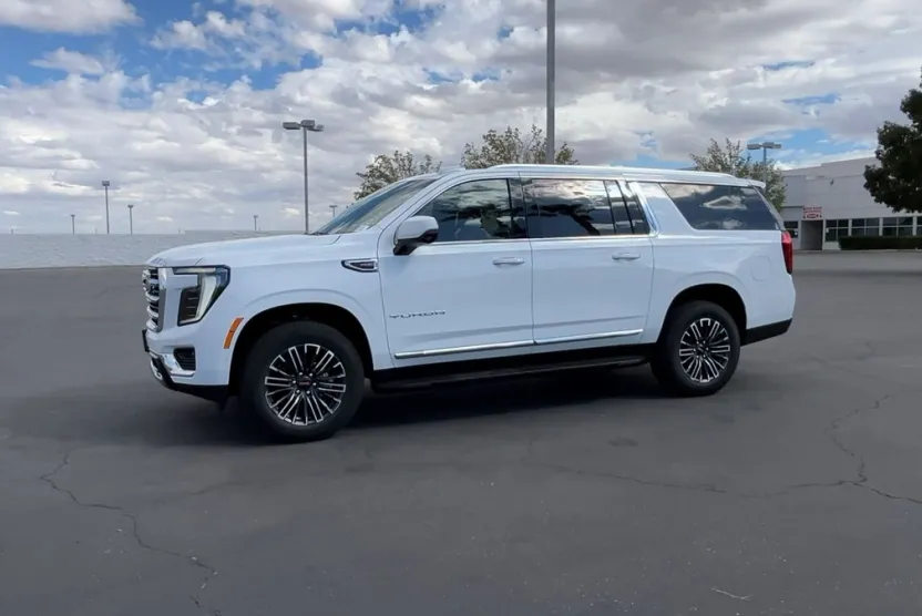 2026 Gmc Yukon XL photo 1
