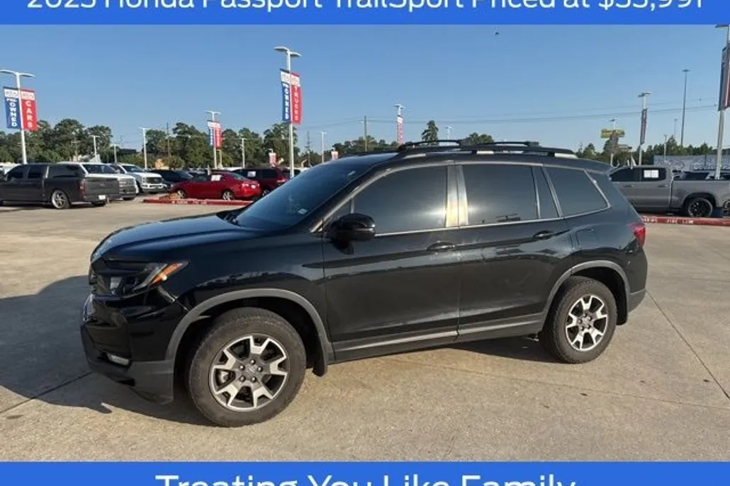 2023 Honda Passport TrailSport photo 1