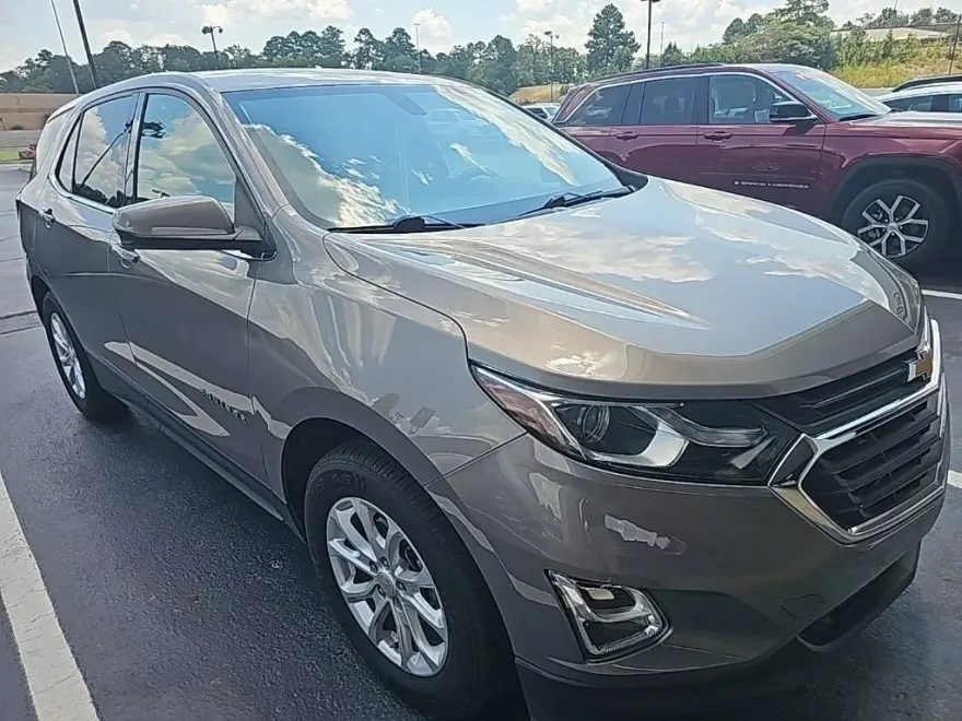 2018 Chevrolet Equinox LT photo 1
