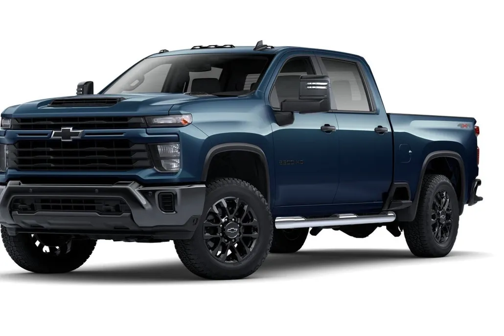 2025 Chevrolet Silverado 2500HD Custom photo 1