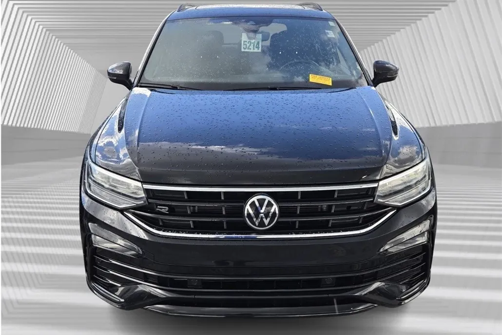 2023 Volkswagen Tiguan SE R-Line Black photo 1