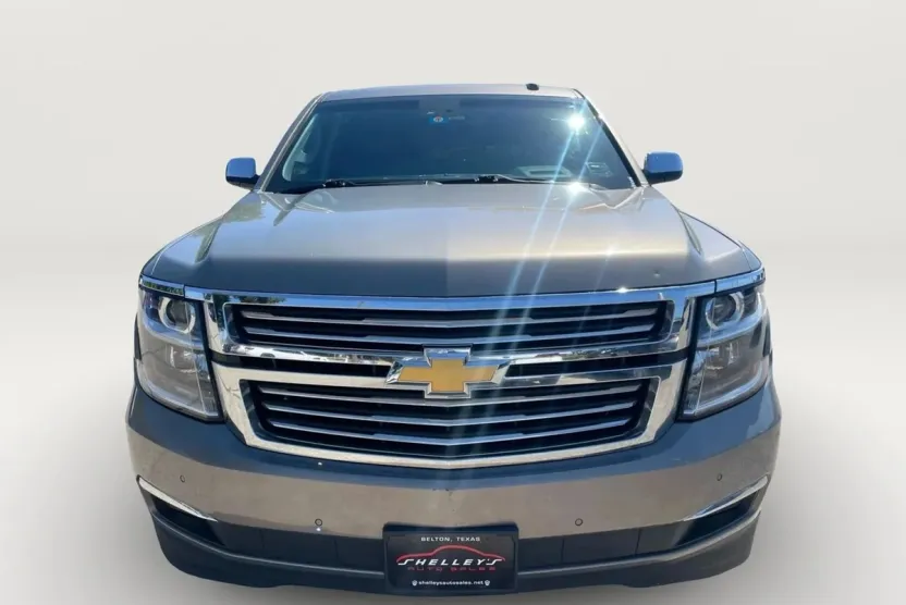 2017 Chevrolet Suburban Premier photo 1