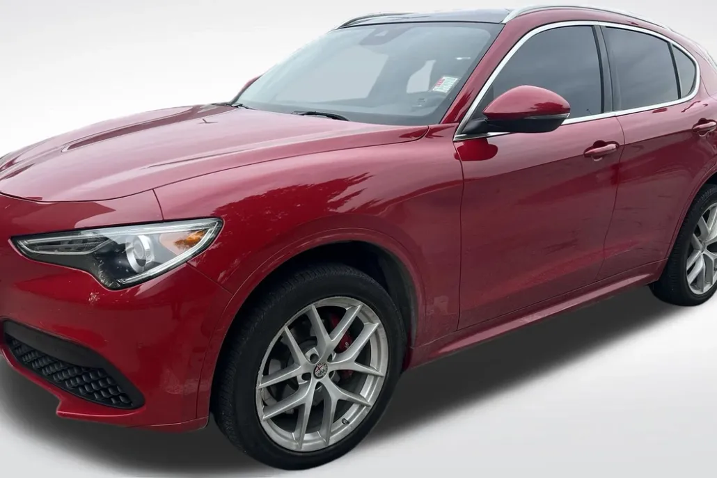 2021 Alfa Romeo Stelvio Ti photo 1