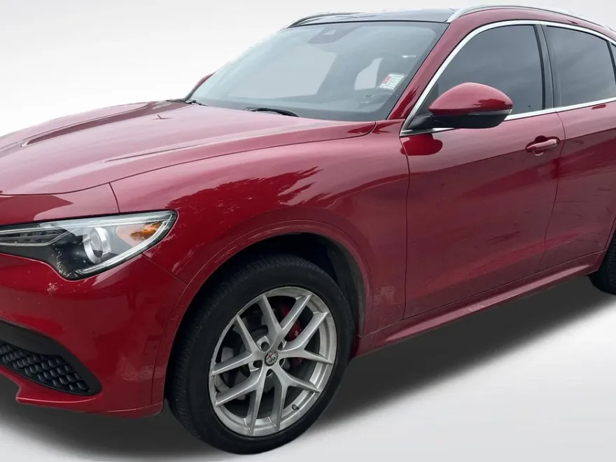 2021 Alfa Romeo Stelvio Ti photo 1