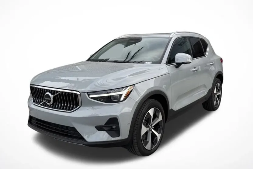 2025 Volvo XC40 Plus photo 1