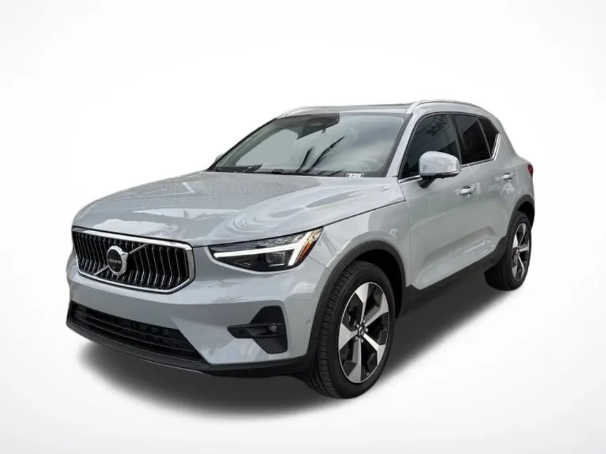 2025 Volvo XC40 Plus photo 1