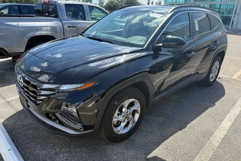 2024 Hyundai Tucson SEL photo 1