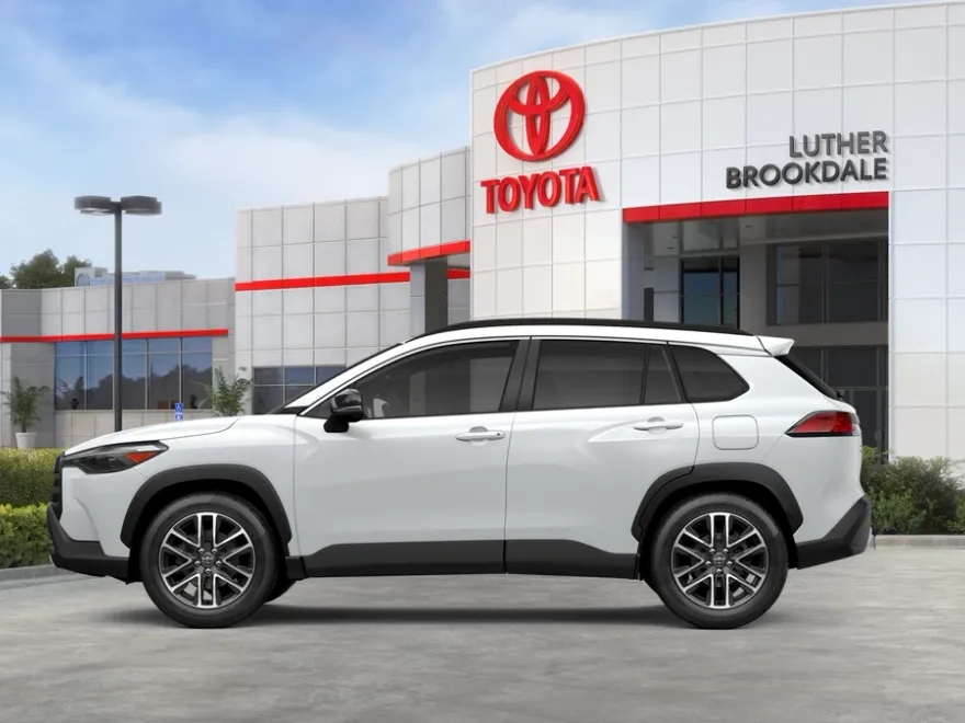 2026 Toyota Corolla Cross XLE photo 1