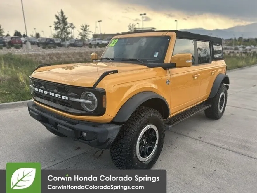 2022 Ford Bronco Outer Banks photo 1
