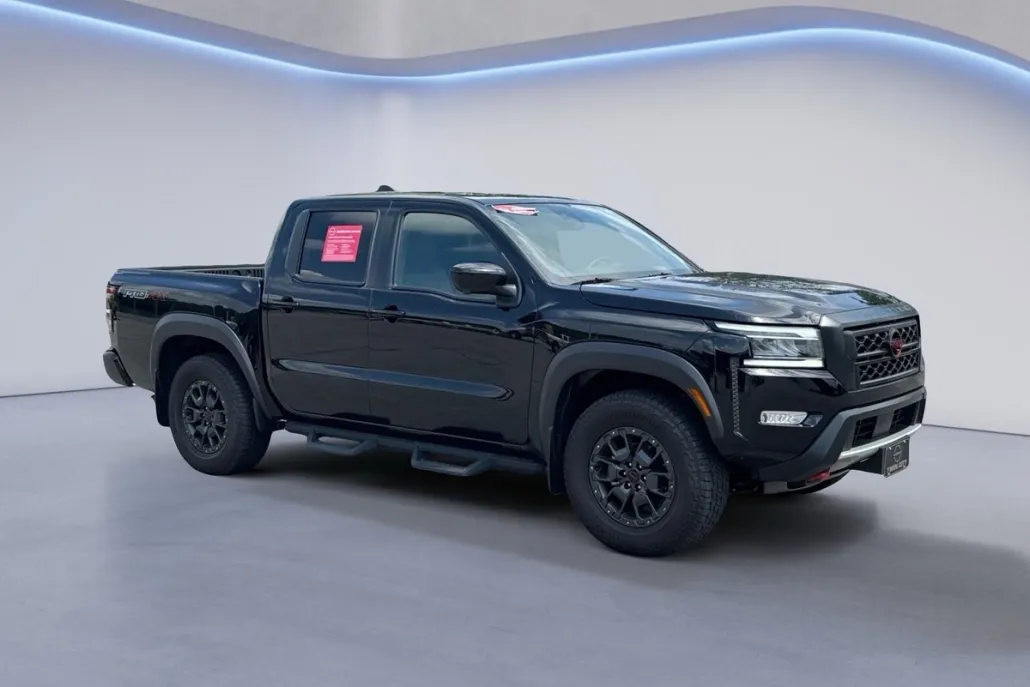 2024 Nissan Frontier PRO-4X Crew Cab photo 1
