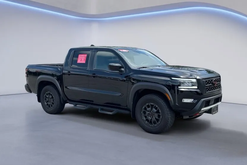 2024 Nissan Frontier PRO-4X Crew Cab photo 1