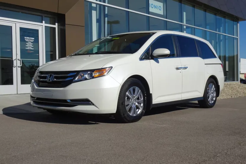 2017 Honda Odyssey EX-L photo 1