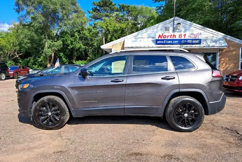 2019 Jeep Cherokee Latitude photo 1