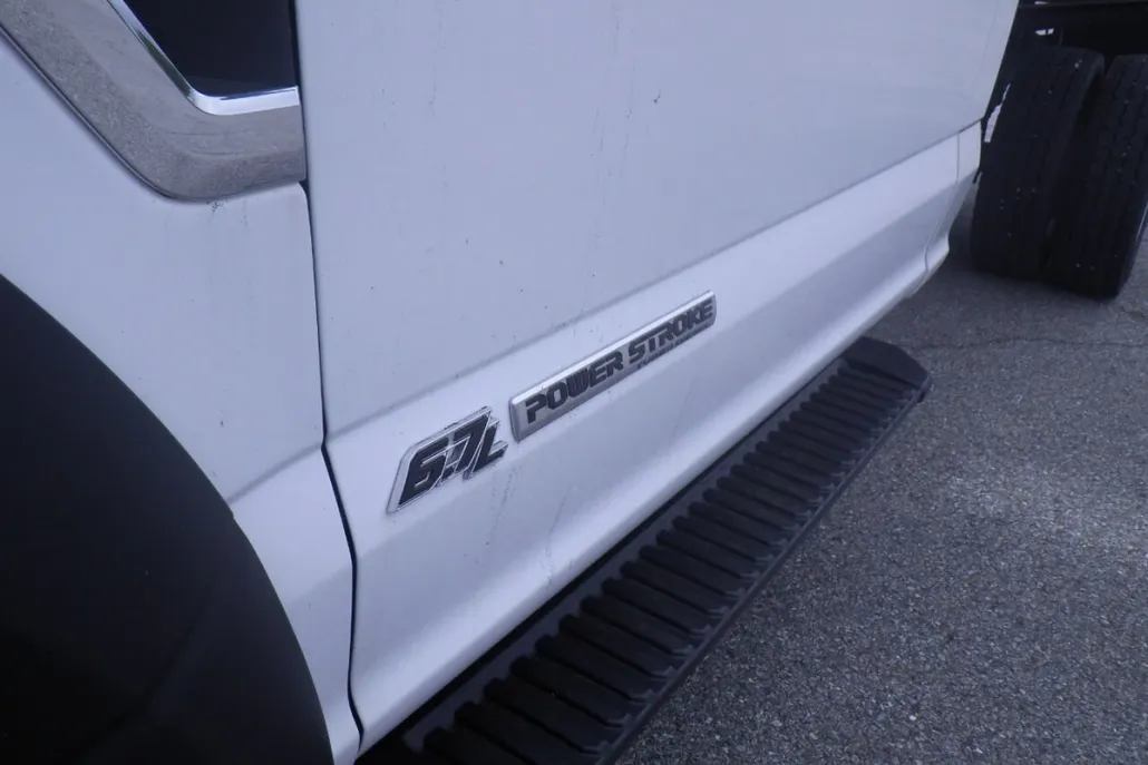 2021 Ford F-600 photo 1