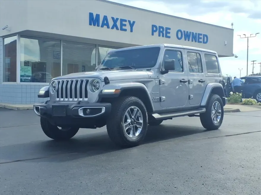 2018 Jeep Wrangler Unlimited Sahara photo 1