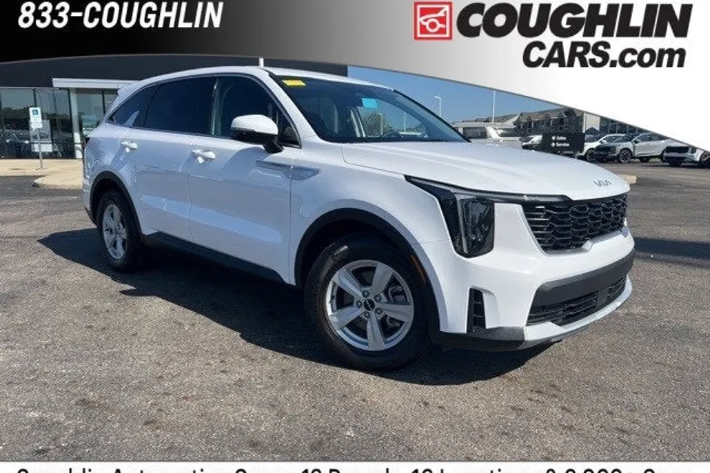 2024 Kia Sorento LX photo 1