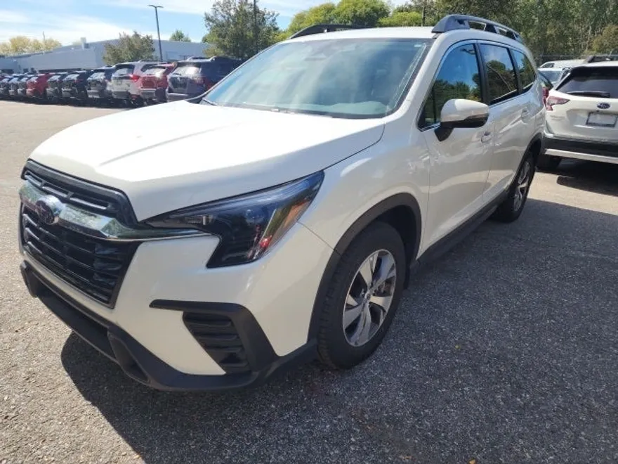 2023 Subaru Ascent Premium photo 1