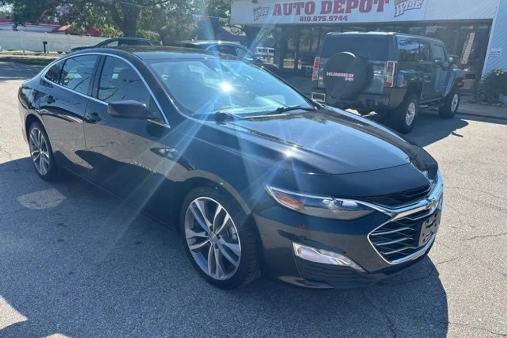 2023 Chevrolet Malibu 1LT photo 1