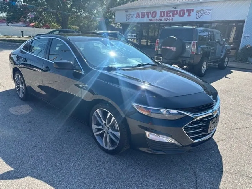 2023 Chevrolet Malibu 1LT photo 1