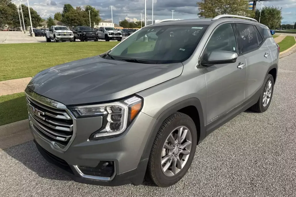 2024 Gmc Terrain SLT photo 1