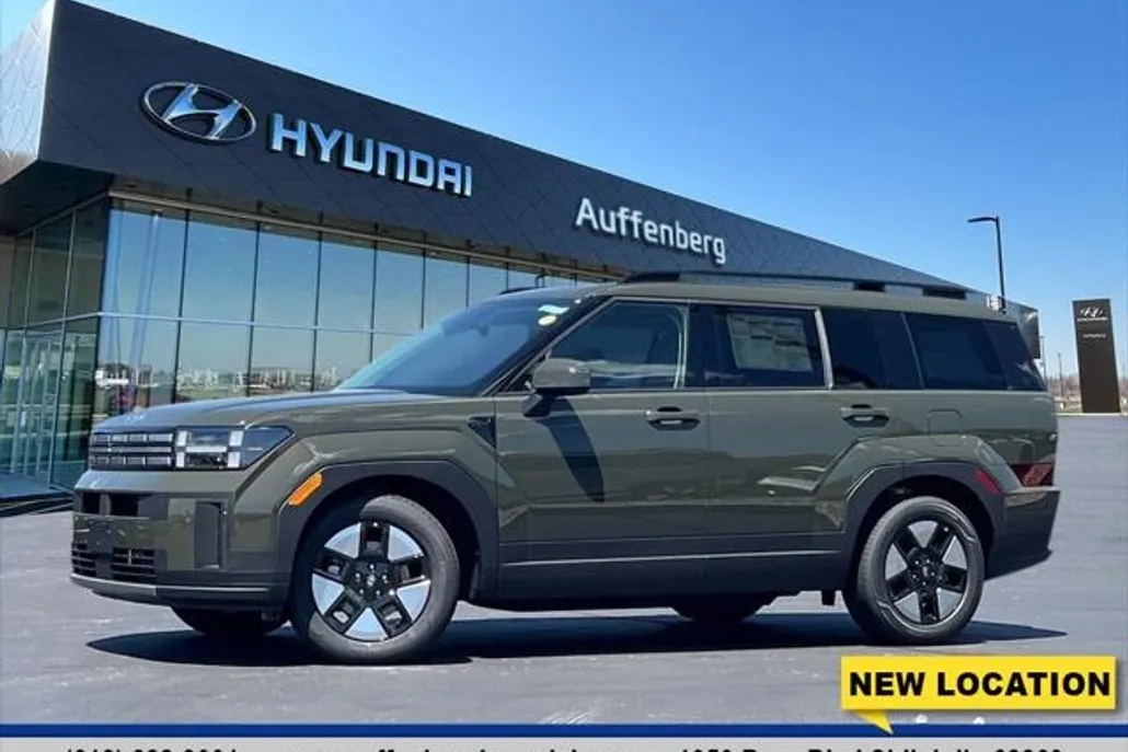 2025 Hyundai Santa Fe SEL photo 1