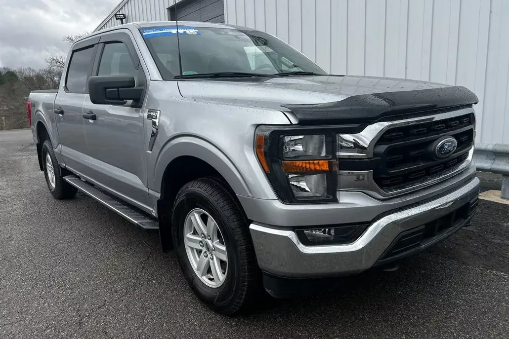2023 Ford F-150 XLT photo 1