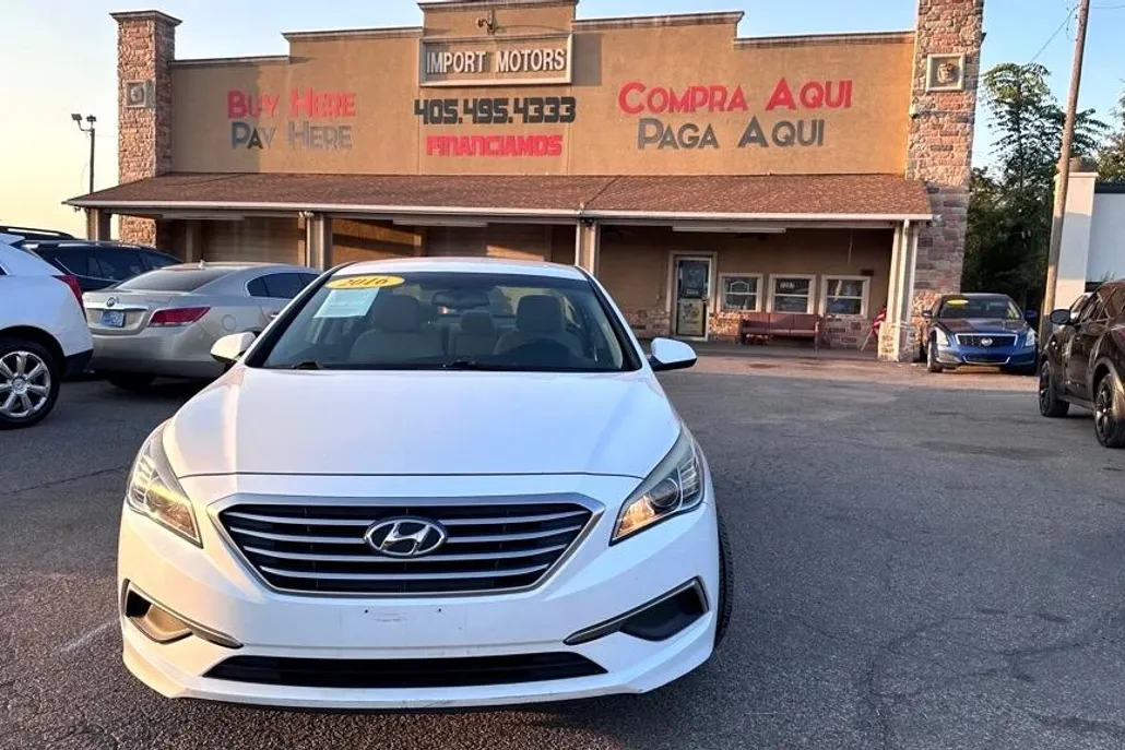 2016 Hyundai Sonata SE photo 1