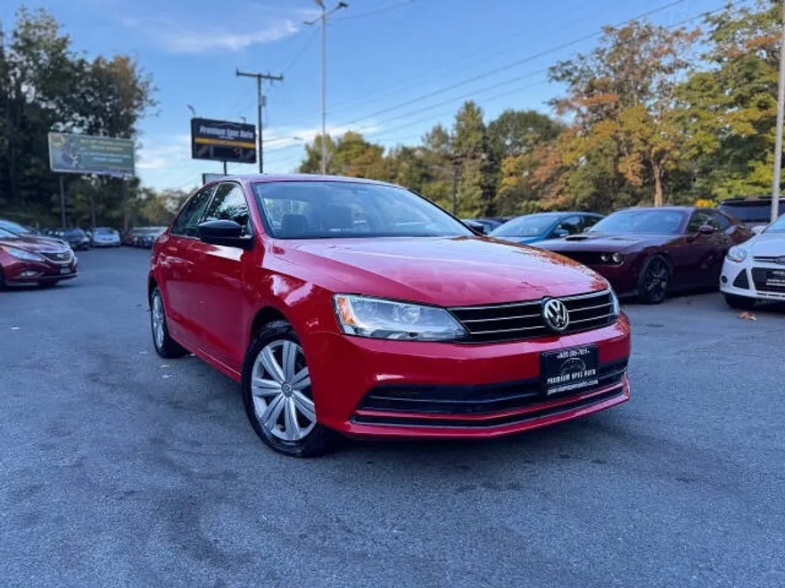 2015 Volkswagen Jetta 1.8T SEL TDI photo 1