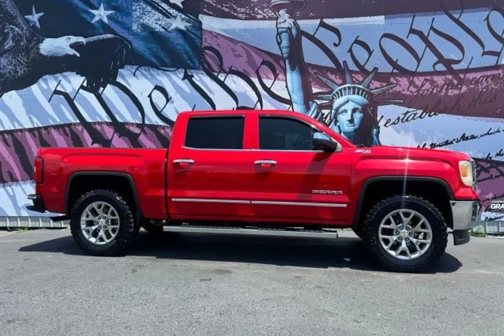 2015 Gmc Sierra 1500 SLT photo 1