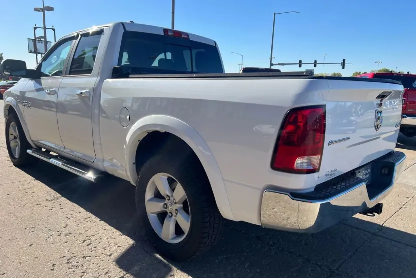 2013 Ram 1500 SLT photo 1