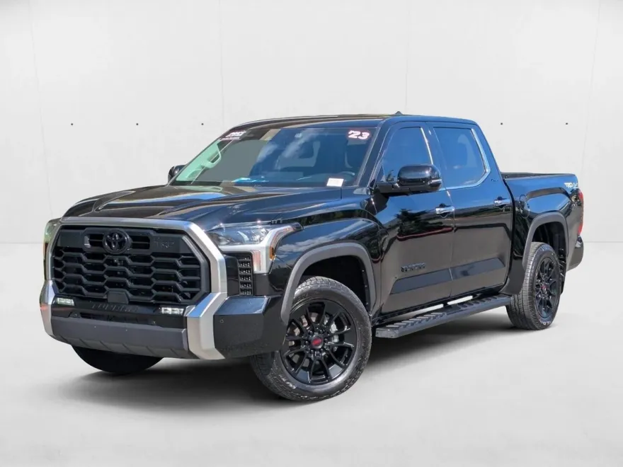 2023 Toyota Tundra Limited CrewMax photo 1