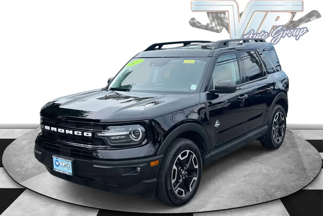 2024 Ford Bronco Sport Outer Banks photo 1
