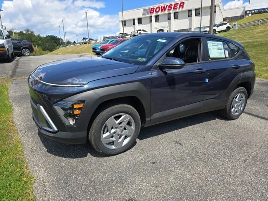 2026 Hyundai Kona SE photo 1
