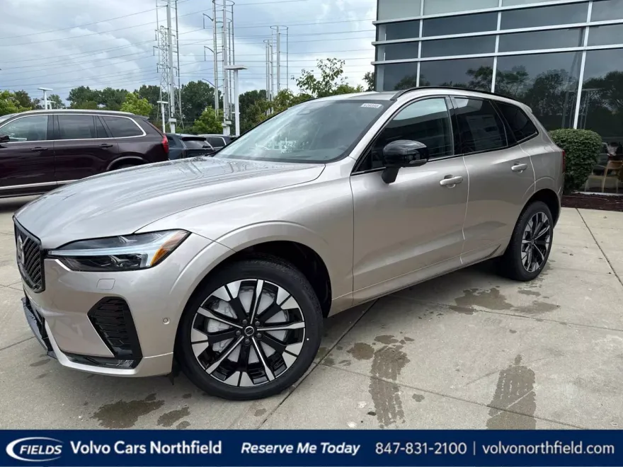 2026 Volvo XC60 B5 photo 1