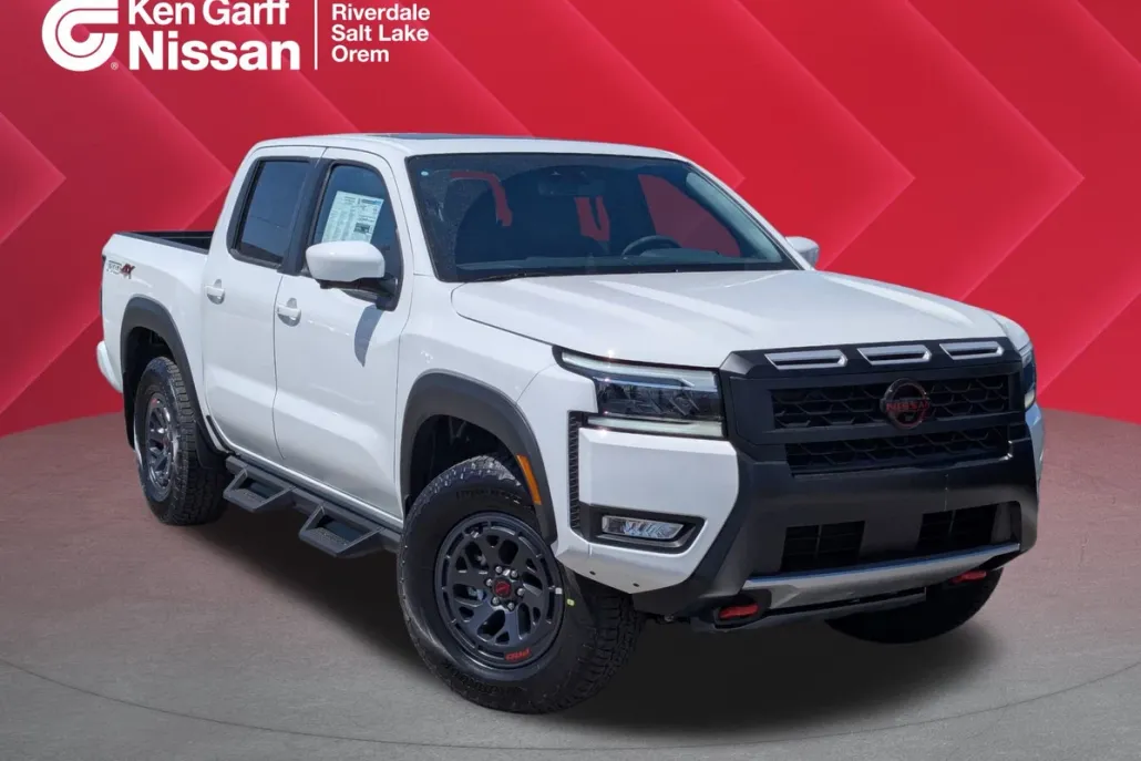 2025 Nissan Frontier PRO-4X photo 1