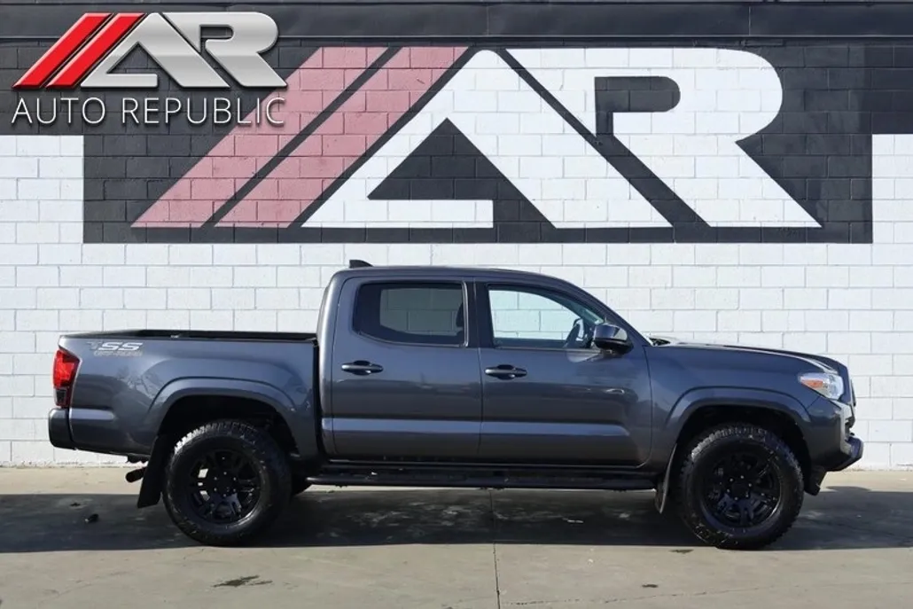 2021 Toyota Tacoma SR photo 1