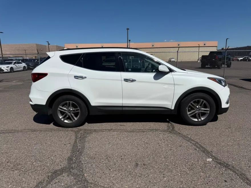 2017 Hyundai Santa Fe Sport Base photo 1