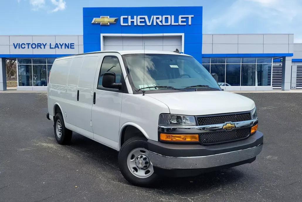 2025 Chevrolet Express Cargo 2500 photo 1